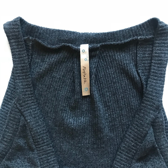 Papaya Sleeveless V Neck Button Up Cardigan - Picture 5 of 5